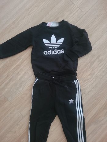 Survêtement adidas 4 ans