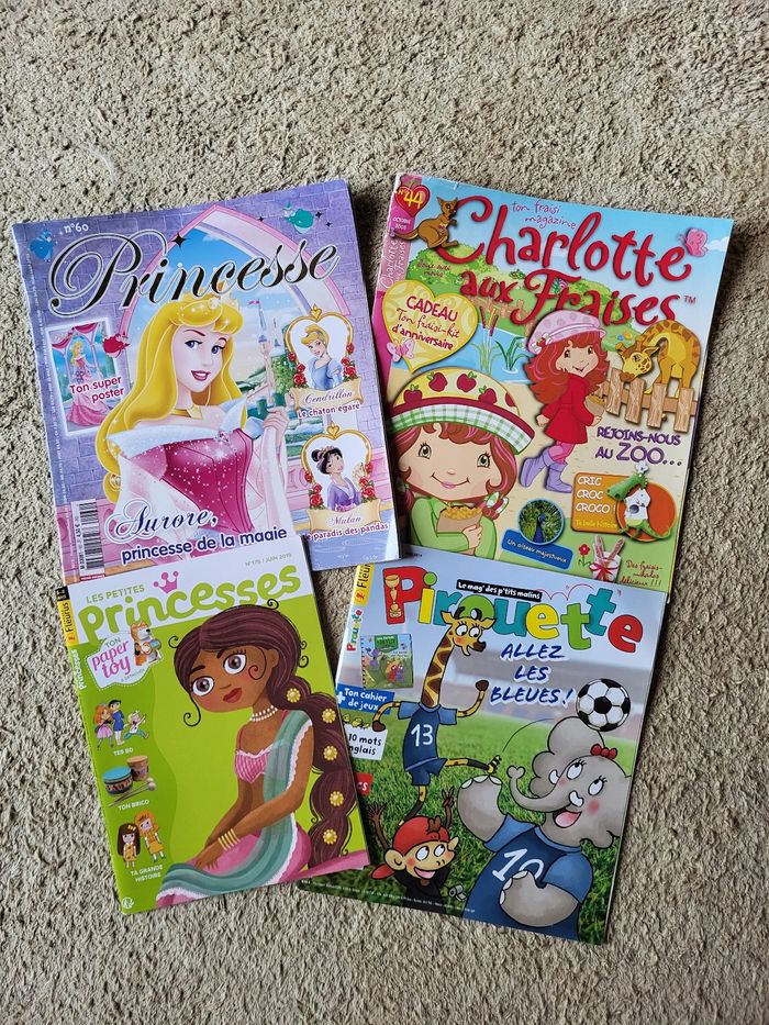 Lot de 4 livres princesse Disney Charlotte aux fraises, Les petites princesses et Pirouette