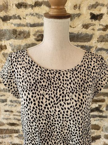 Blouse manches courtes noir et blanc irisé Only Taille 34