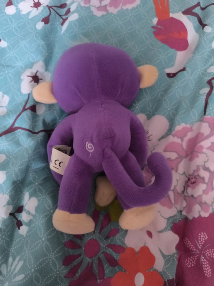 Peluche singe qui parle . Fingerlings - photo numéro 2