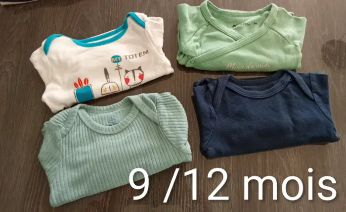 Lot 4 boddie manches longues 9/12 mois