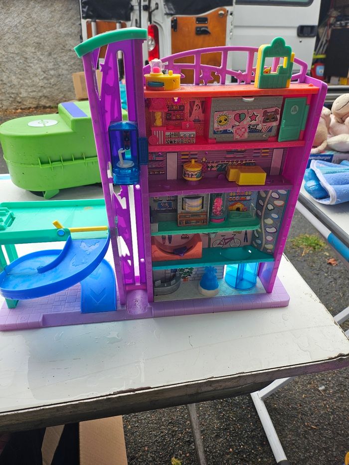 Polly pocket hotel