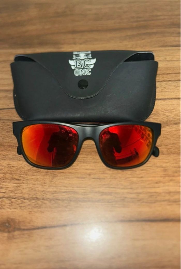 Lunettes Red Bull - photo numéro 2