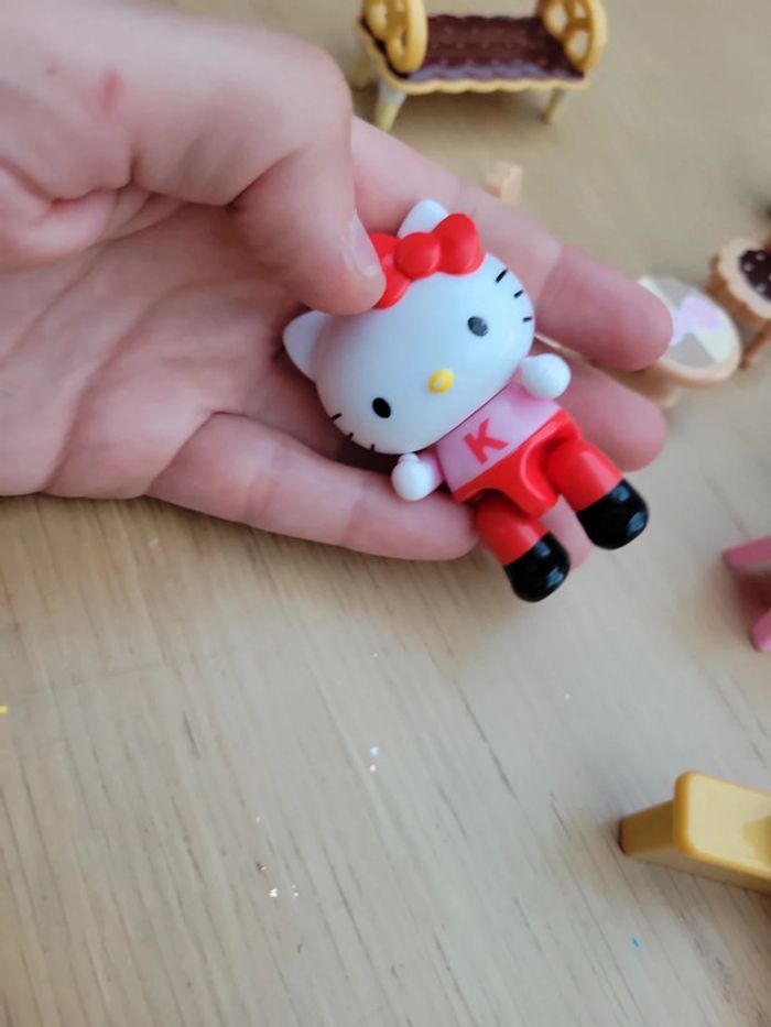 Gros lot hello kitty ribbon café terrasse personnage dont 1 articulé glacière boisson - photo numéro 8