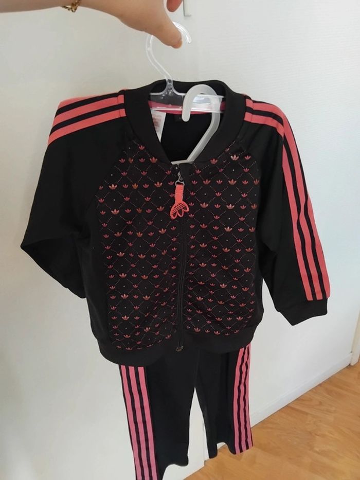 Ensemble jogging Adidas taille 92 fille (2/3ans - photo numéro 4