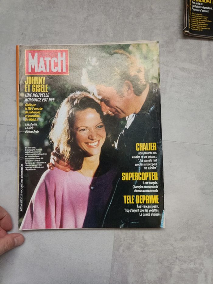 Lot Paris Match couverture Johnny. - photo numéro 13
