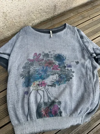 Pull gris avec fleur Kaporal