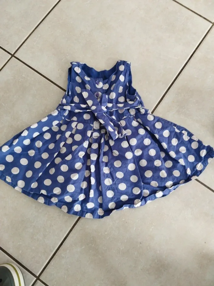 Jolie robe à pois + culotte bouffante - photo numéro 2