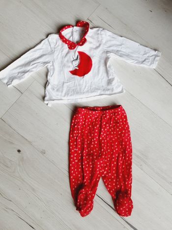 Vêtement bébé fille pyjama rouge et blanc lapin Obaïbi 12 mois 1 an
