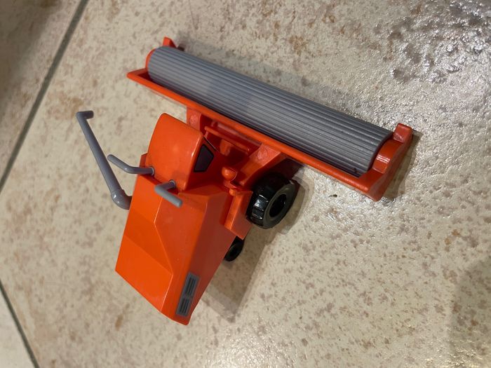 Frank car (petit modèle, plastique) original Disney/Pixar - photo numéro 2