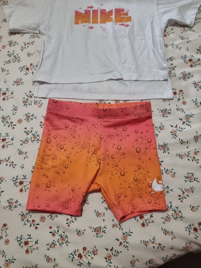 Ensemble sport Nike 2/3  ans - photo numéro 2