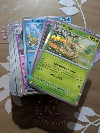 Lot de 100 cartes Pokémon "communes "