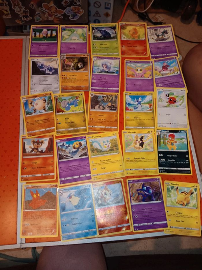 Lot 274 cartes pokemon que des personnages pas de vinted go - photo numéro 6