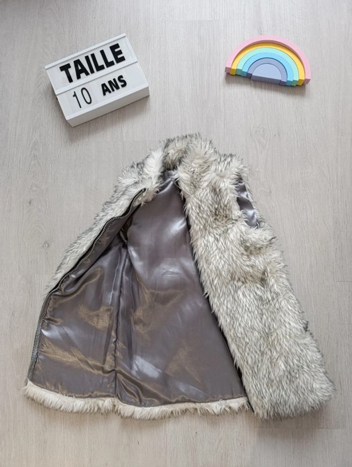 Veste sans manches avec poils taille 10ans - photo numéro 2