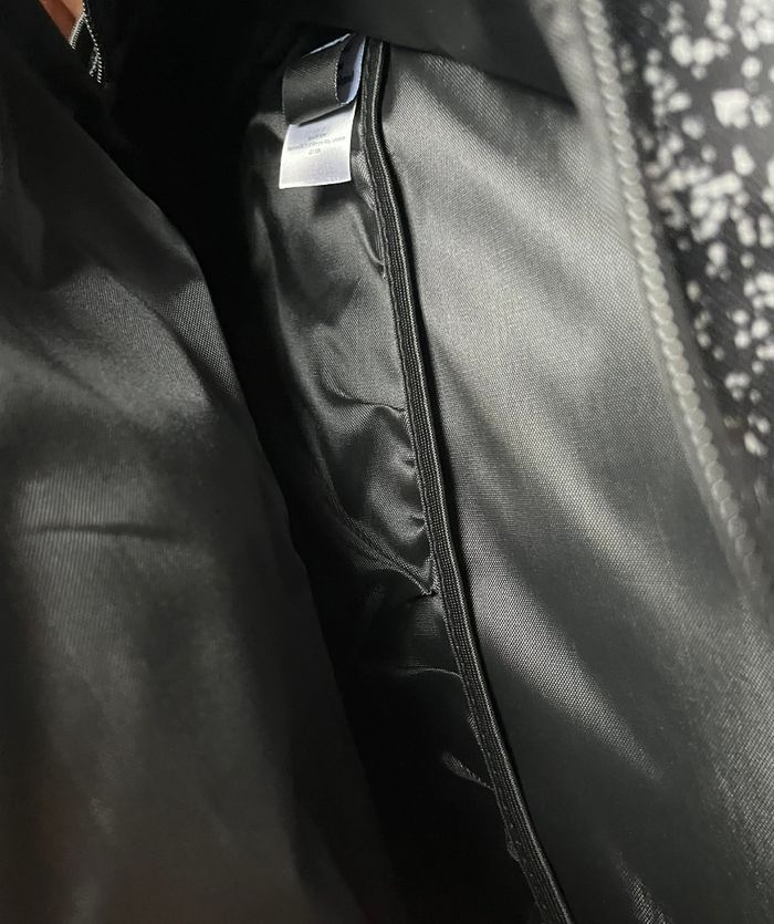 Cartable Sac a dos Minecraft noir
Neuf avec étiquette
- photo numéro 3