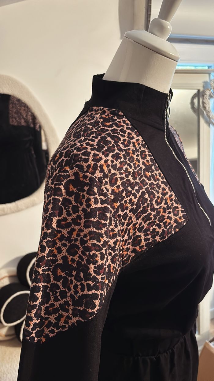Robe noire manches longues léopard Bershka T36 - photo numéro 2