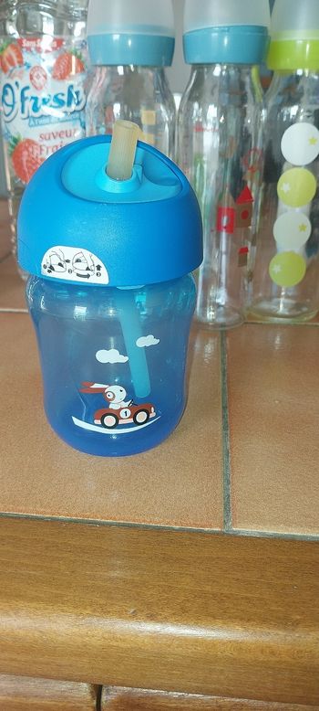 Verre  jeune enfant  à  paille