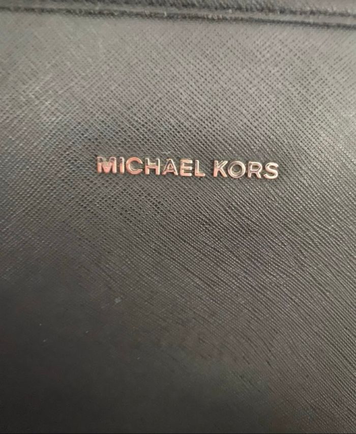 Sac noir marque Michael Kors - photo numéro 10