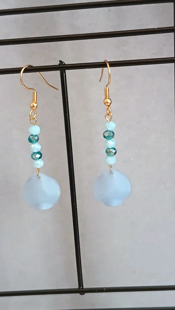Jolies boucles d'oreilles pendantes