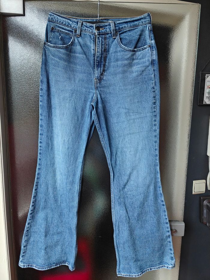 Jeans Levi's patte d'éléphant 70's high flare - photo numéro 2