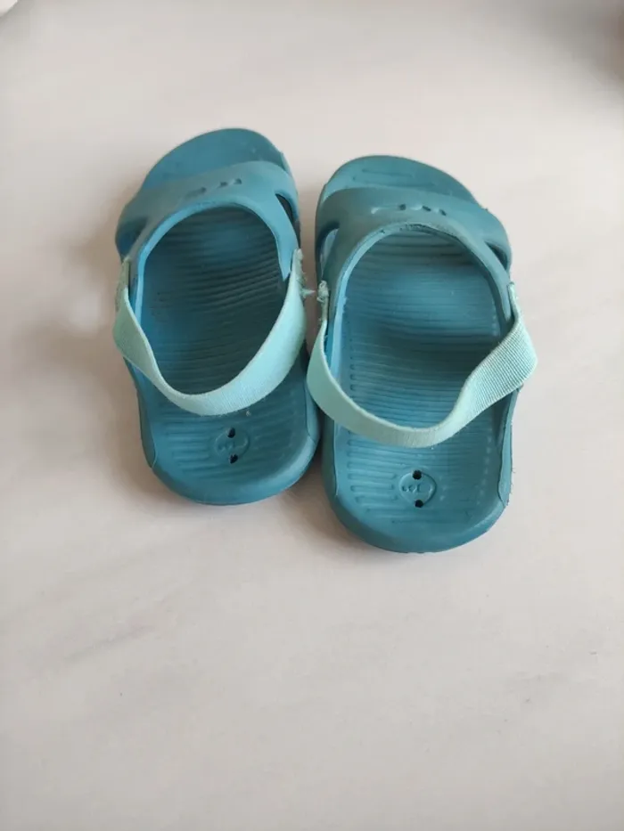 Claquettes piscine - photo numéro 6