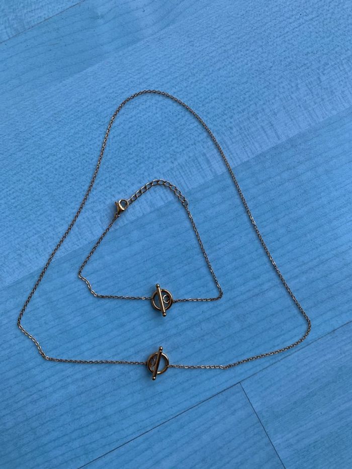 Ensemble collier et bracelet dorés