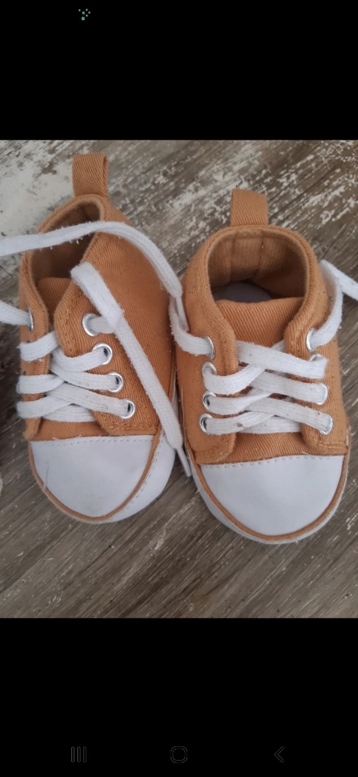 Lot chaussures - photo numéro 2