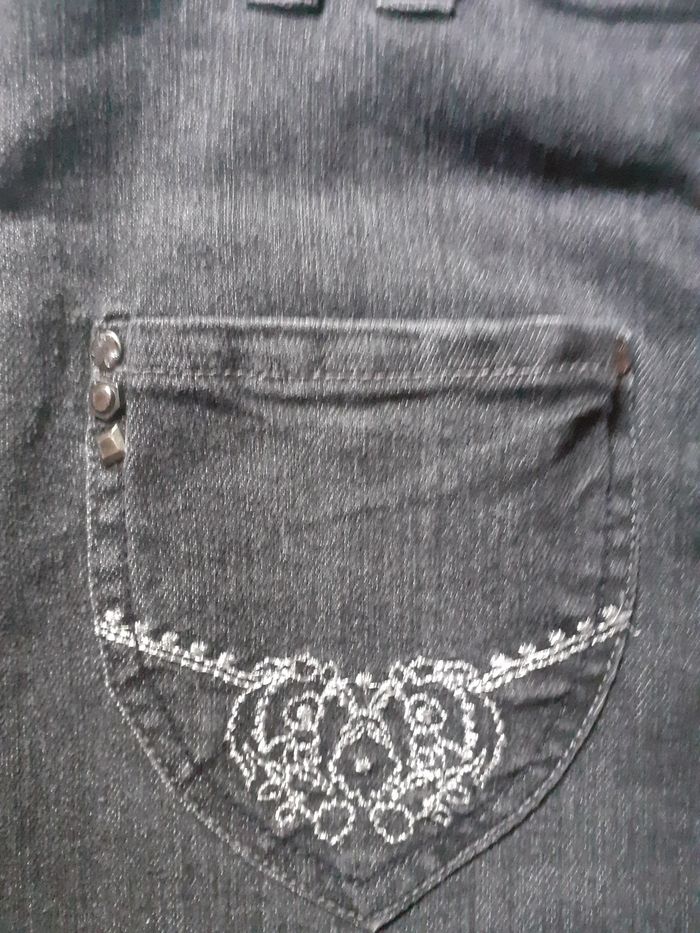 Robe salopette en jean noire - photo numéro 8