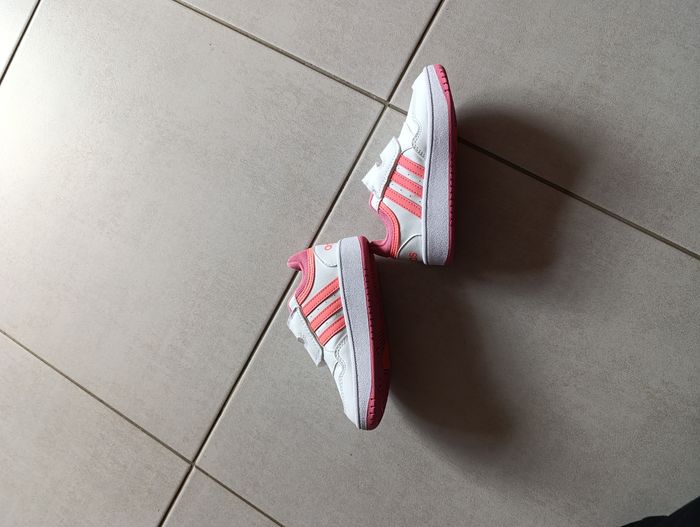 Basket Adidas pointure 26 - photo numéro 3