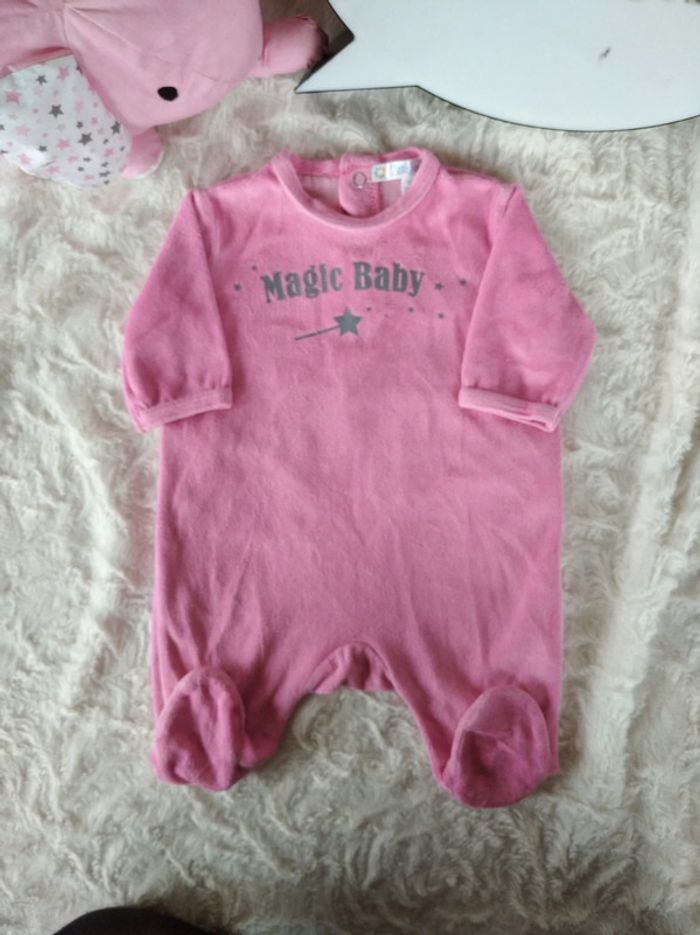 Pyjama grenouillère velours Fille 1 mois "Magic Baby" étoiles et baguette magique Kitchoun - photo numéro 2