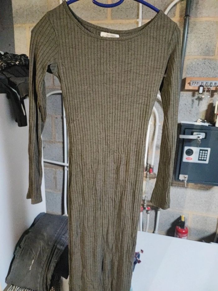 Robe Bershka XS kaki en excellent état