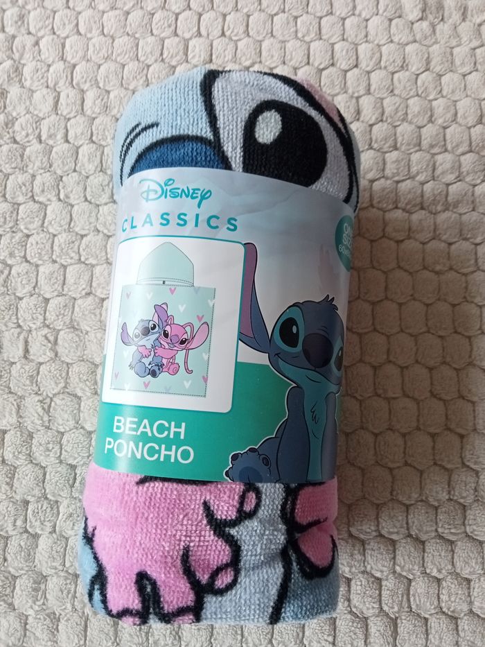 Serviette poncho Stitch 60×60cm - photo numéro 2