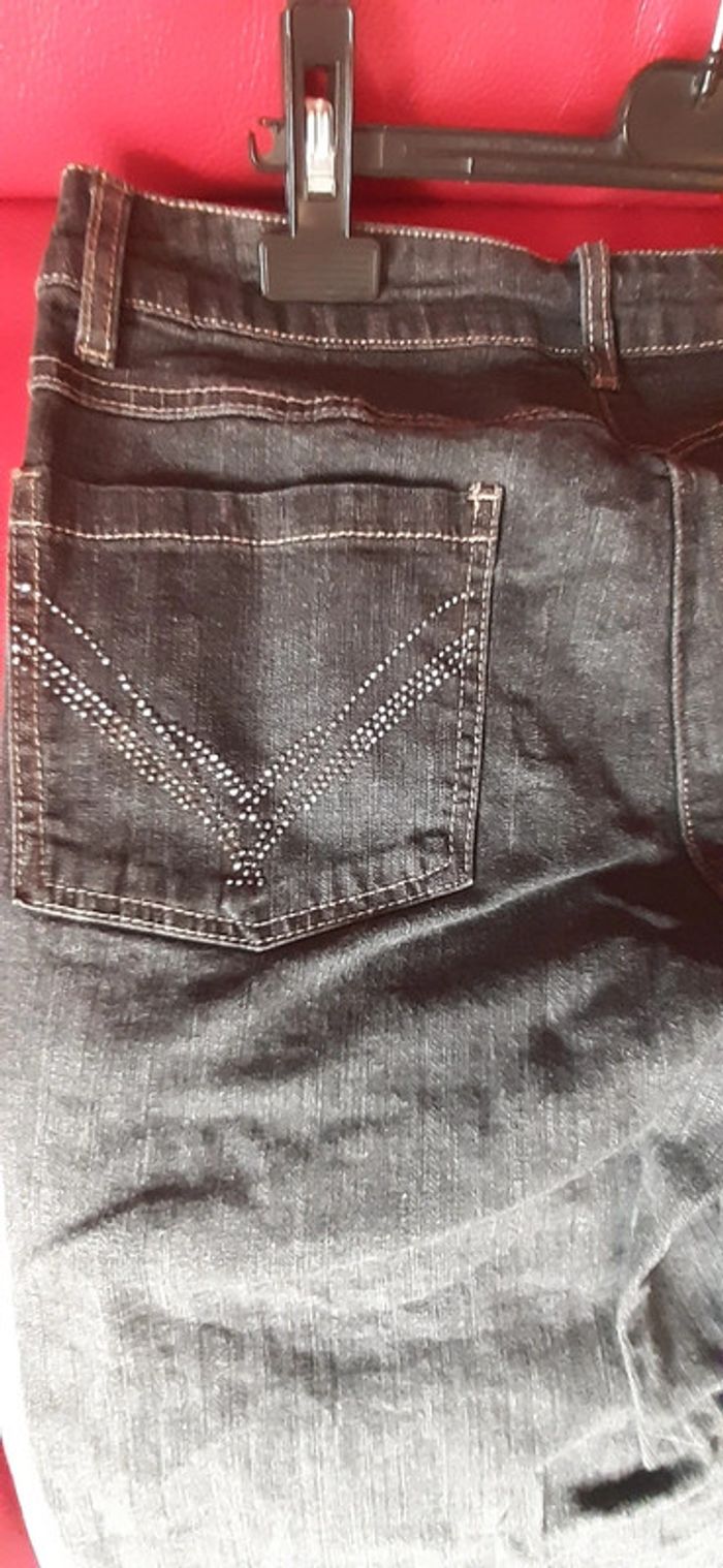 Jean noir large taille 42 - photo numéro 4