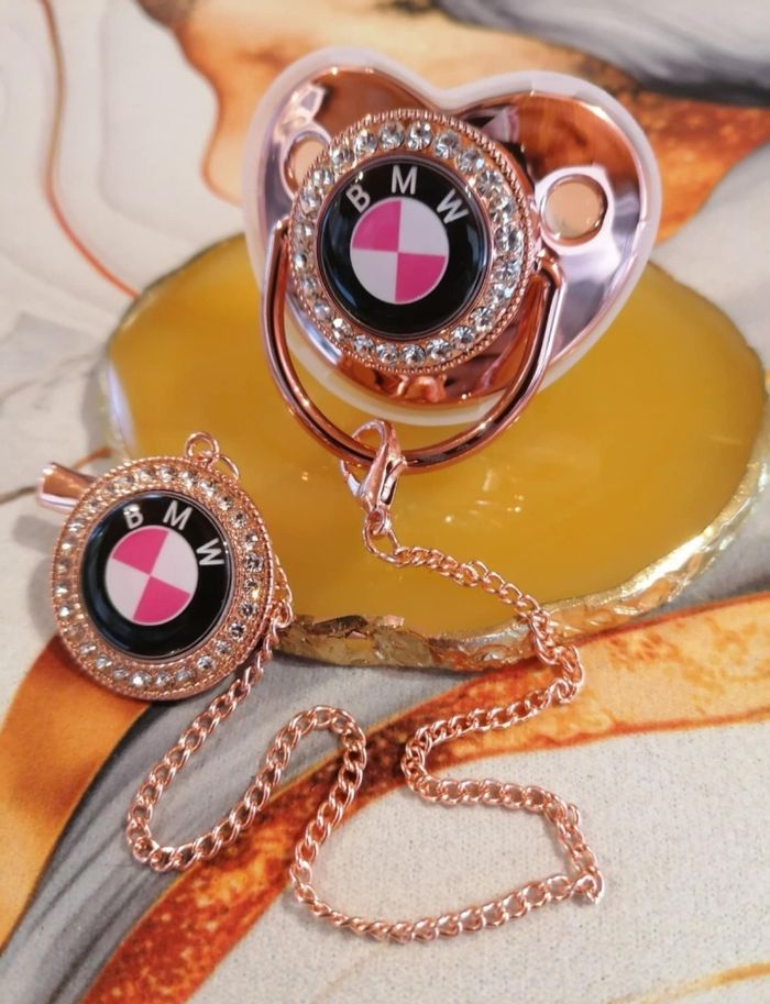 Tétine BMW rose gold - photo numéro 2