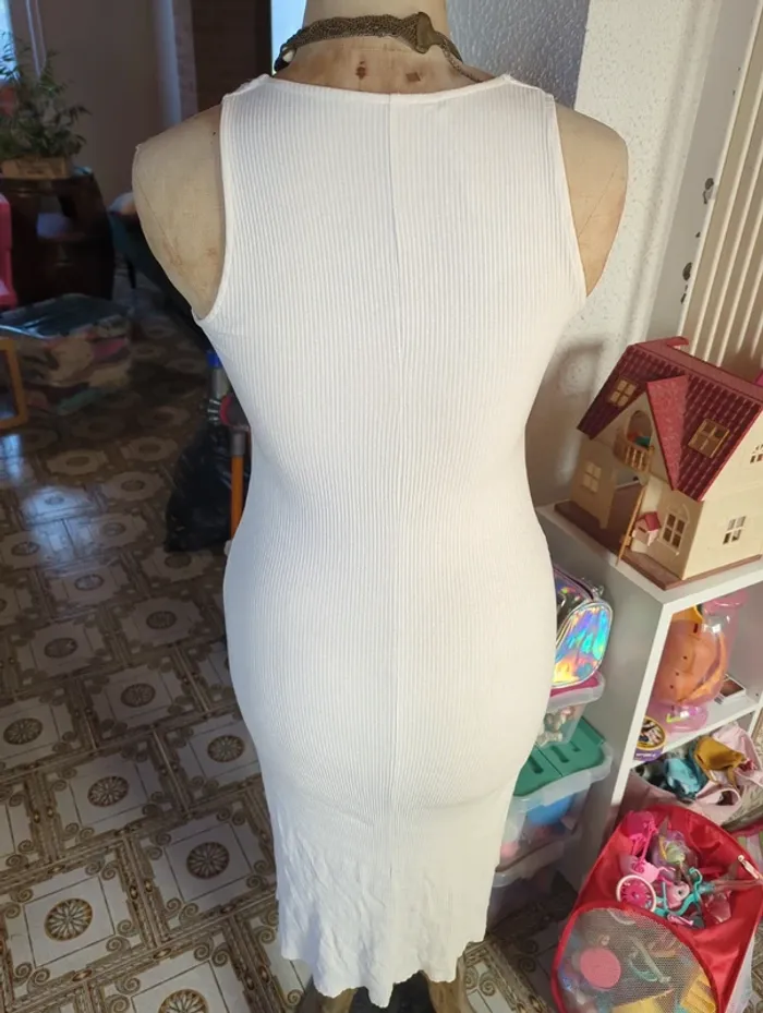 Robe blanche côtelée - photo numéro 5