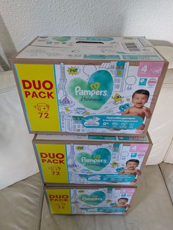 3 paquets Pampers Harmonie Taille 4