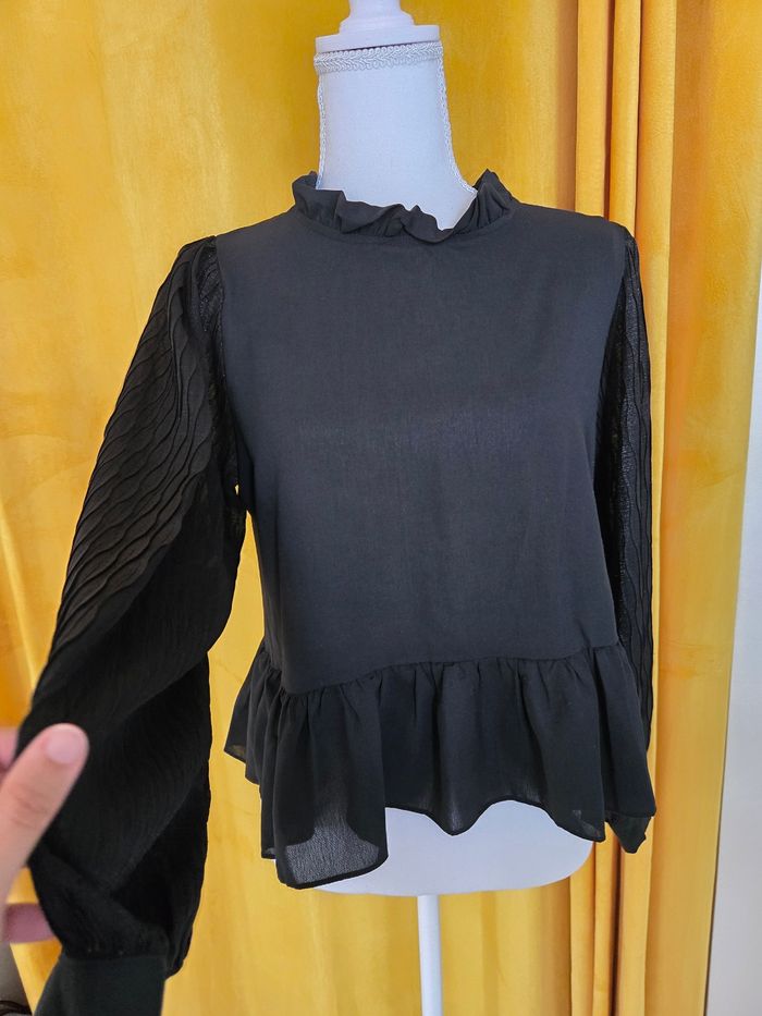 Blouse noire - photo numéro 2