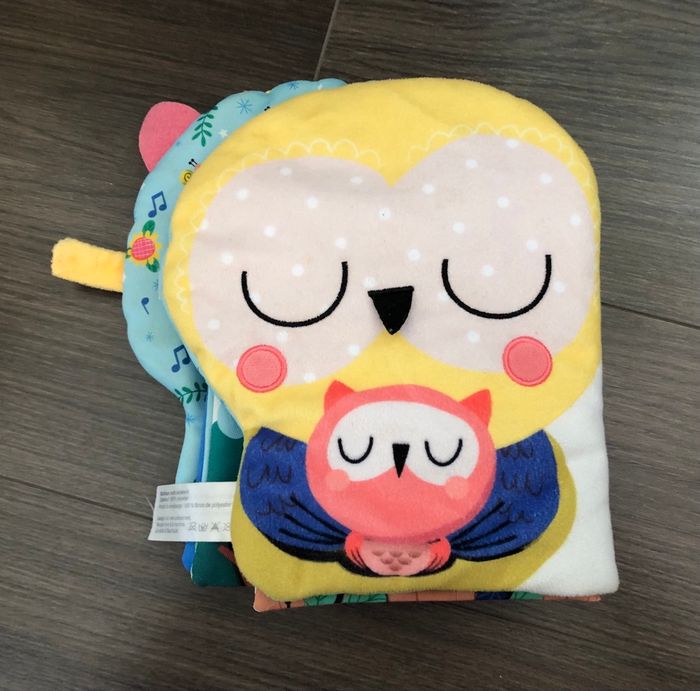 Livre en tissu forme hibou en parfait état - photo numéro 2