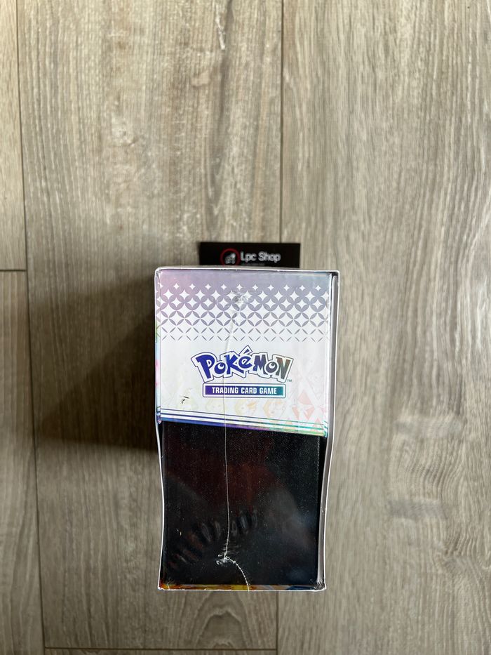 POKÉMON ETB - EVOLUTIONS PRISMATIQUES EV 8.5 - FR - NEUF & LÉGER DÉFAUT SCELLAGE - photo numéro 6