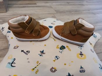 Chaussure obaibi 1/6mois