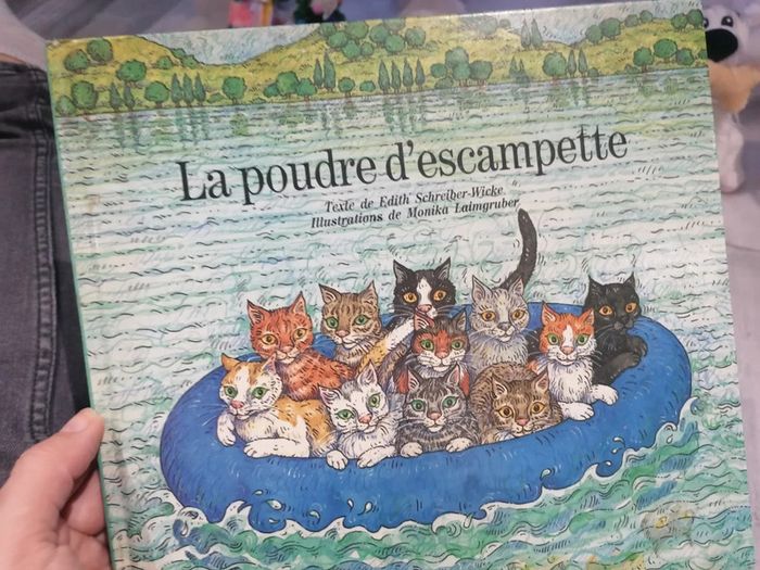 Livre La poudre d escampette 🐈 - photo numéro 2