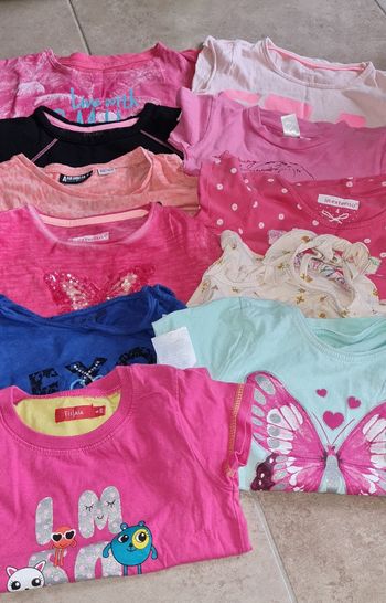 Lot 11 t-shirt 4 ans