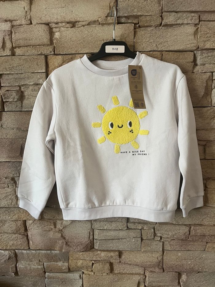 Sweat neuf 6 ans idée cadeau - photo numéro 1