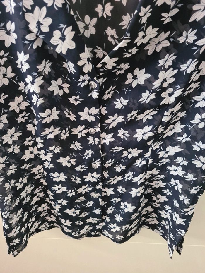 Chemise fleurie - photo numéro 3