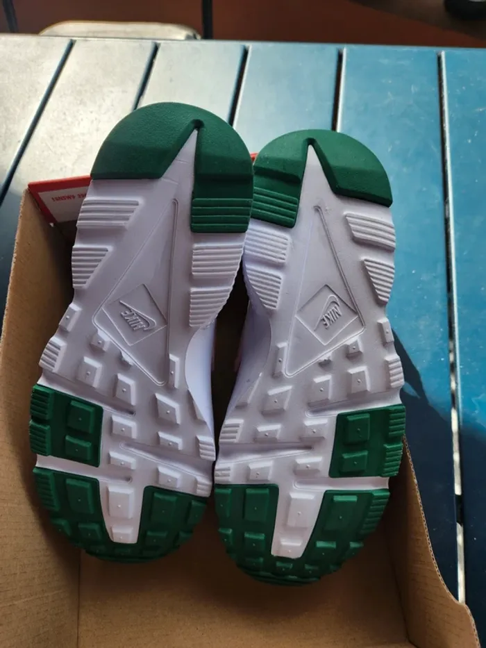Nike huarache run femme Taille 40 neuves vert rose - photo numéro 8