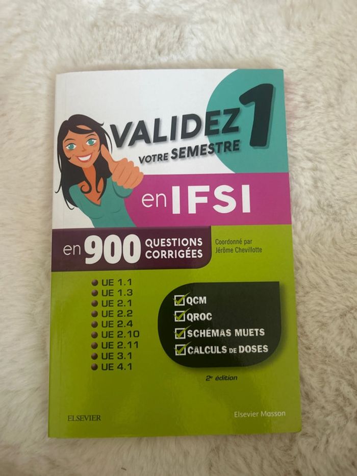 Livre « validez votre semestre 1 en IFSI »