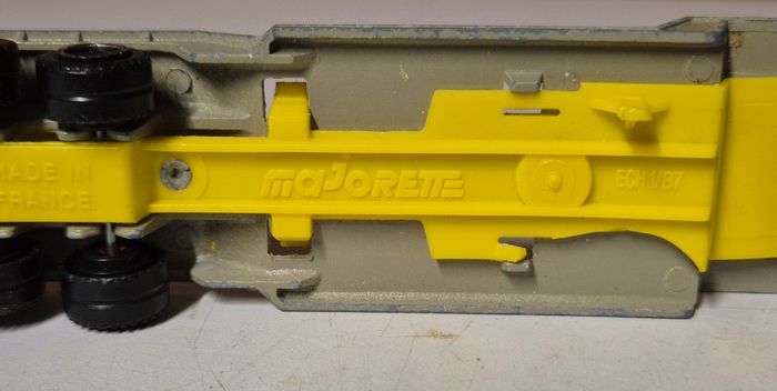 Miniature majorette camion Ford cl9000 + semiI surbaissee porte tractopelle 1/87 - photo numéro 5