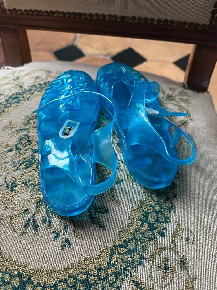 Chaussures mer plage méduses eau océan bleu clair 34 mixtes vintage rétro enfant - photo numéro 3