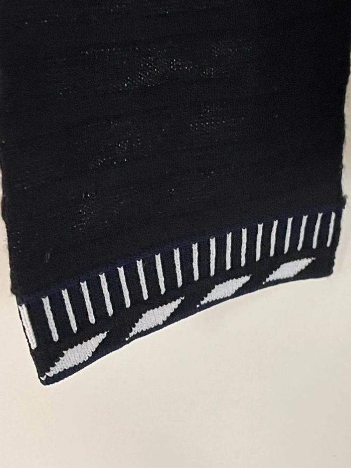 Blouse noire cœur croisé TS - photo numéro 2