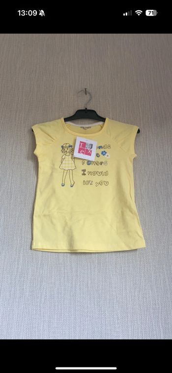 T-shirt jaune neuf 3/4 ans